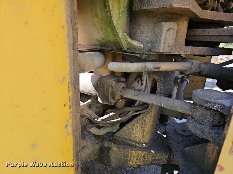 image for item NX9075 1983 Caterpillar 988B wheel loader