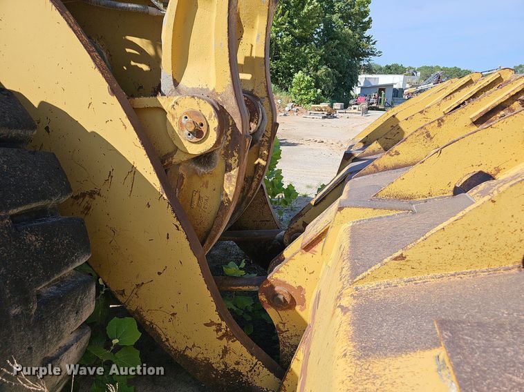 image for item NX9075 1983 Caterpillar 988B wheel loader