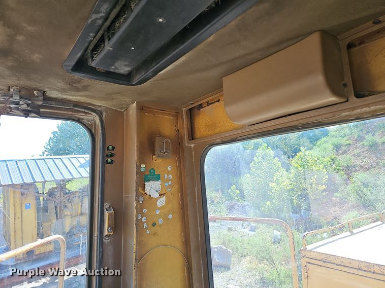 image for item NX9075 1983 Caterpillar 988B wheel loader