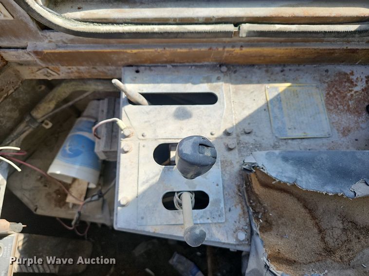 image for item NX9075 1983 Caterpillar 988B wheel loader