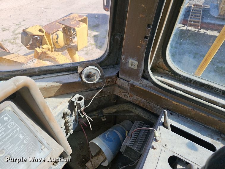 image for item NX9075 1983 Caterpillar 988B wheel loader