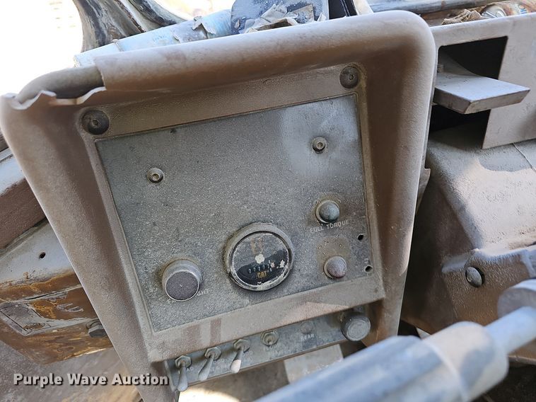 image for item NX9075 1983 Caterpillar 988B wheel loader