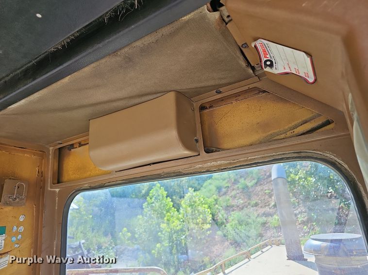 image for item NX9075 1983 Caterpillar 988B wheel loader