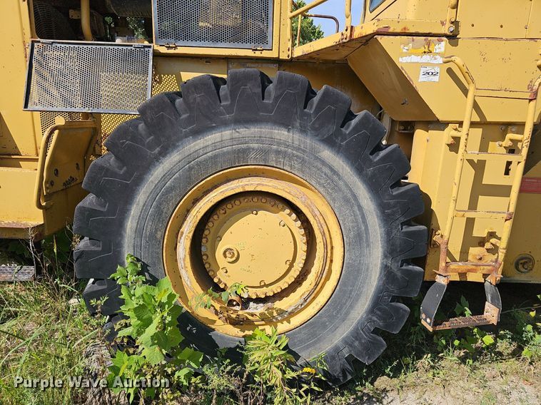 image for item NX9075 1983 Caterpillar 988B wheel loader