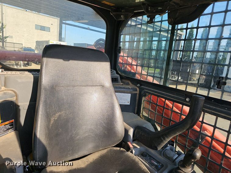 image for item NX9126 2015 Kubota  SVL 75-2 tracked skid steer loader