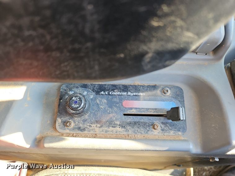 image for item NX9126 2015 Kubota  SVL 75-2 tracked skid steer loader