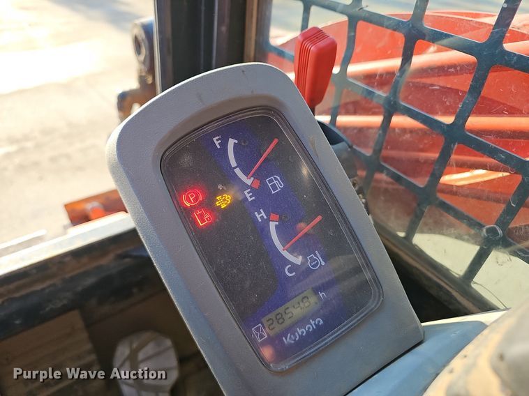 image for item NX9126 2015 Kubota  SVL 75-2 tracked skid steer loader