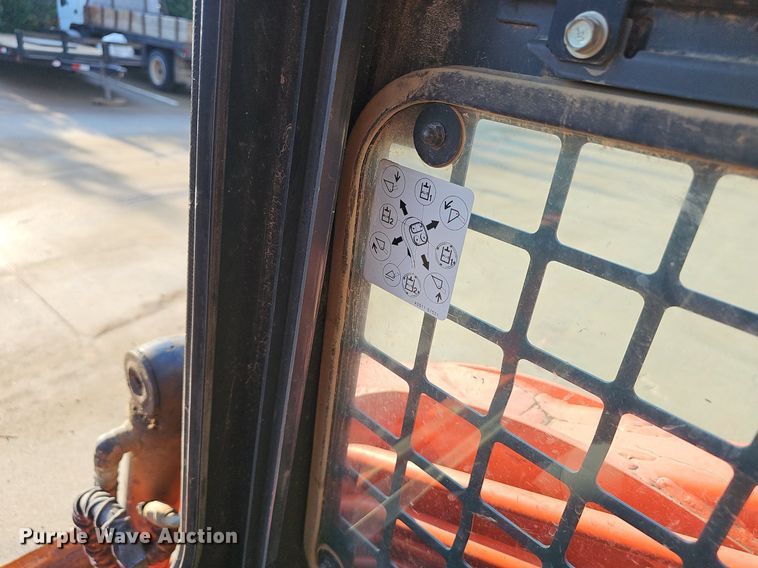 image for item NX9126 2015 Kubota  SVL 75-2 tracked skid steer loader