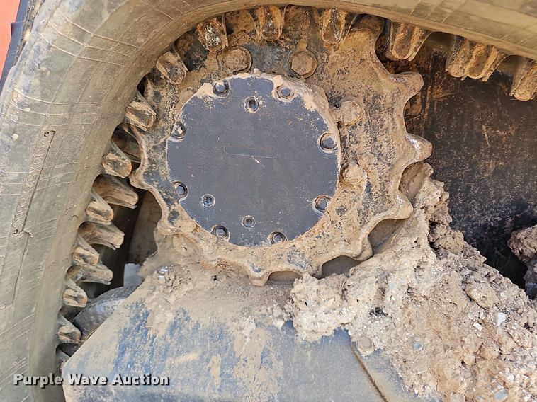 image for item NX9126 2015 Kubota  SVL 75-2 tracked skid steer loader