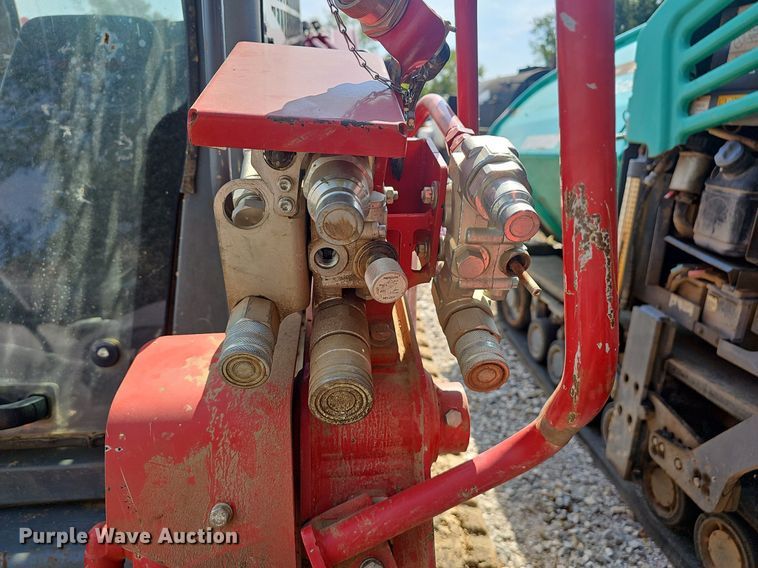 image for item NX9128 2021 Takeuchi  TL12V2 tracked skid steer loader