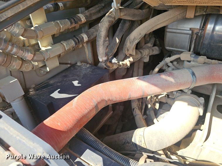 image for item NX9128 2021 Takeuchi  TL12V2 tracked skid steer loader