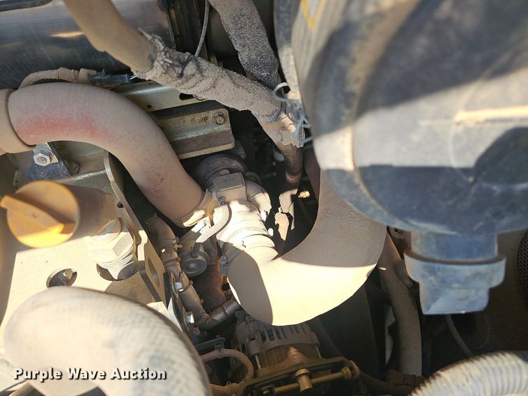 image for item NX9128 2021 Takeuchi  TL12V2 tracked skid steer loader