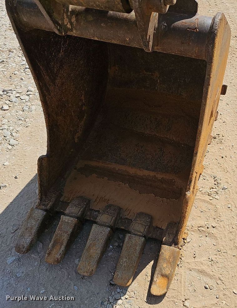 image for item NX9134 2015 Case CX80C mini excavator