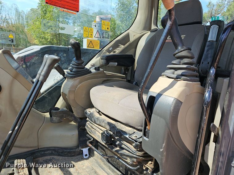 image for item NX9134 2015 Case CX80C mini excavator