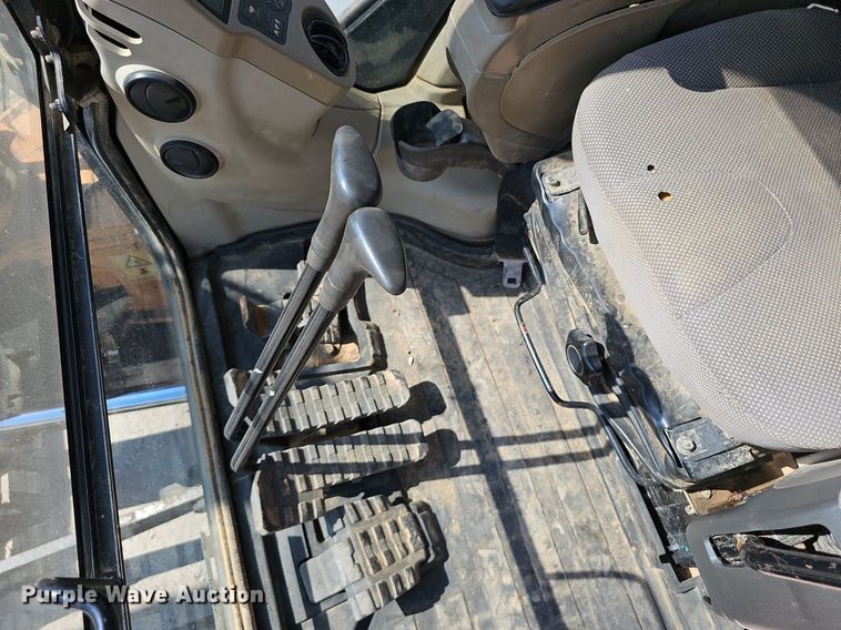 image for item NX9134 2015 Case CX80C mini excavator