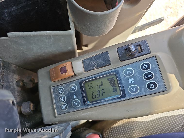 image for item NX9134 2015 Case CX80C mini excavator