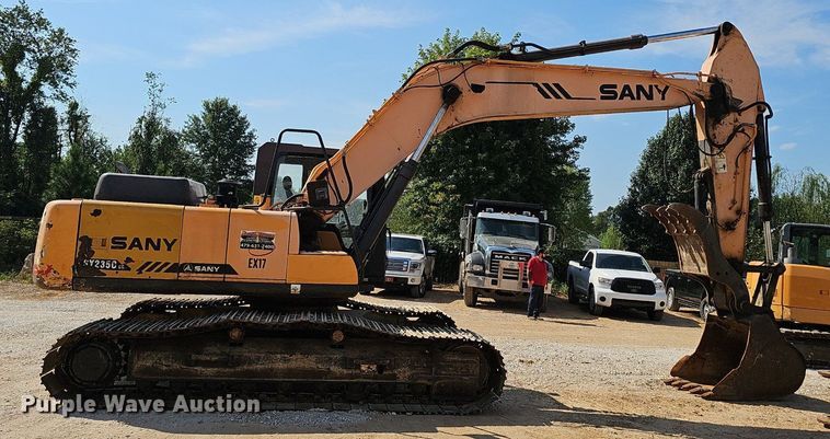 image for item NX9135 2014 Sany SY235LC excavator