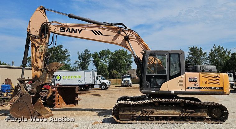 image for item NX9135 2014 Sany SY235LC excavator
