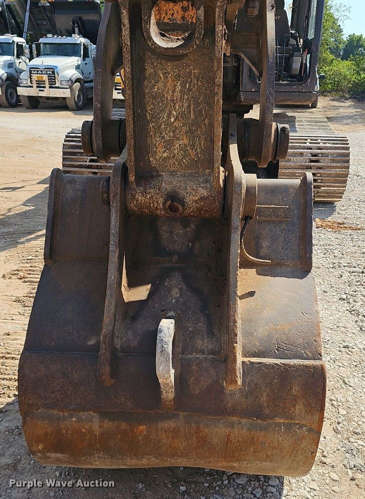 image for item NX9135 2014 Sany SY235LC excavator