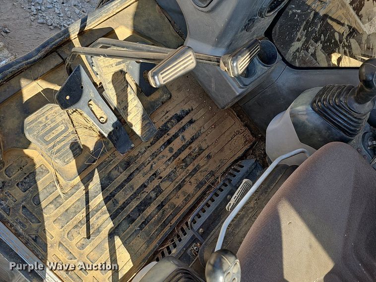 image for item NX9135 2014 Sany SY235LC excavator