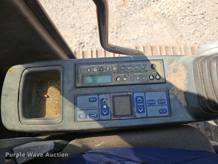 image for item NX9135 2014 Sany SY235LC excavator