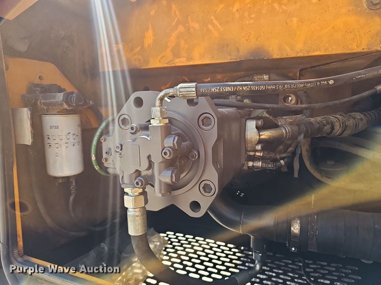 image for item NX9135 2014 Sany SY235LC excavator