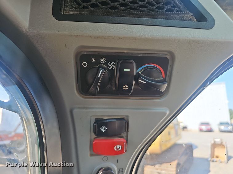 image for item NX9144 2019 Caterpillar  289D3 tracked skid steer loader