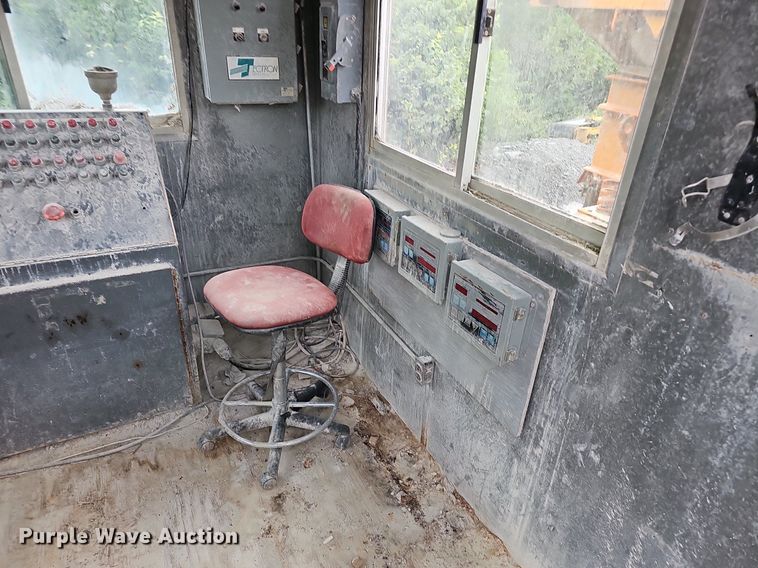 image for item NX9159 Eagle  33D3731 impact crushing plant