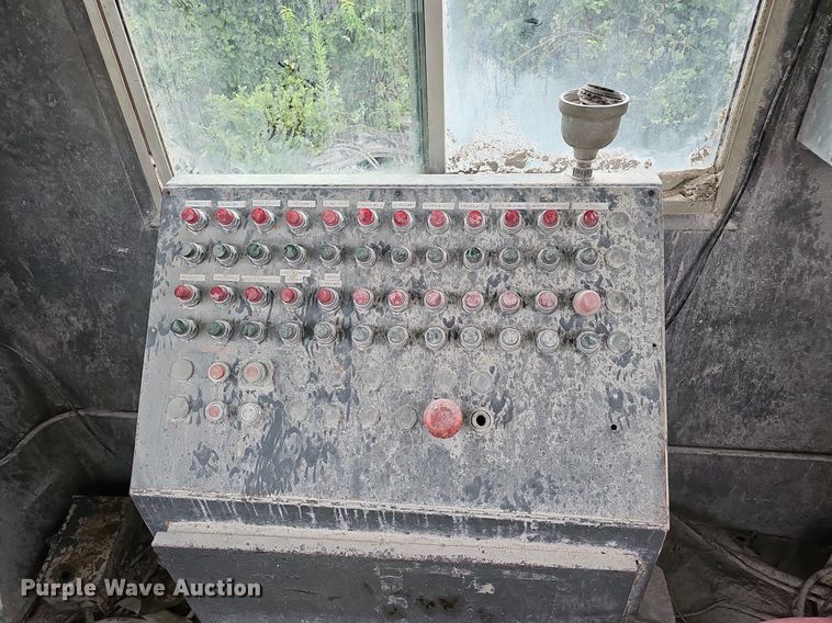 image for item NX9159 Eagle  33D3731 impact crushing plant