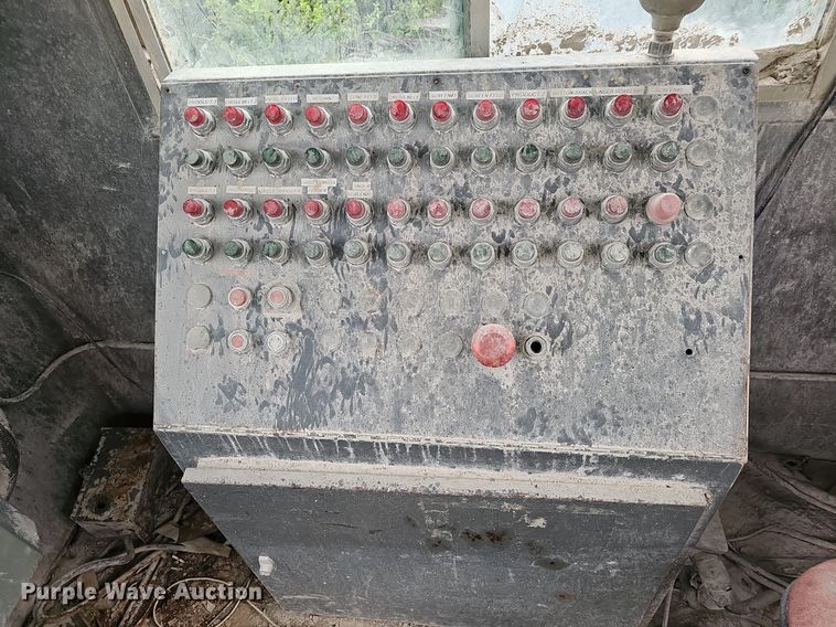 image for item NX9159 Eagle  33D3731 impact crushing plant