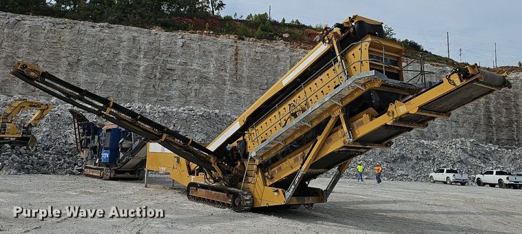 image for item NX9160 2012 IROCK 522T screening plant