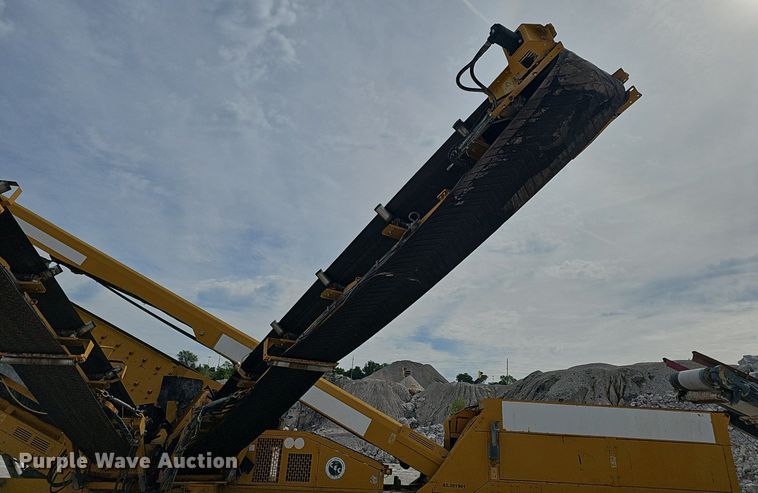 image for item NX9160 2012 IROCK 522T screening plant