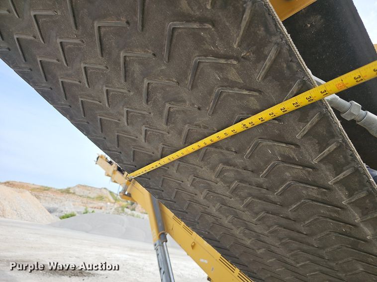 image for item NX9160 2012 IROCK 522T screening plant