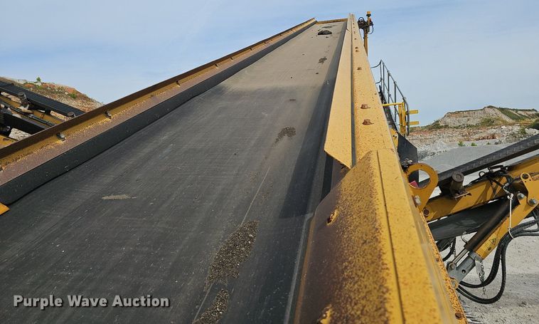 image for item NX9160 2012 IROCK 522T screening plant