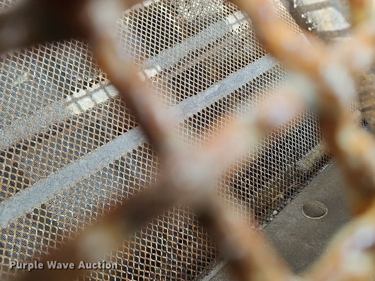 image for item NX9160 2012 IROCK 522T screening plant