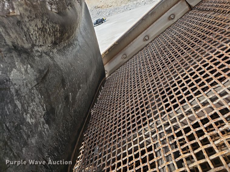 image for item NX9160 2012 IROCK 522T screening plant