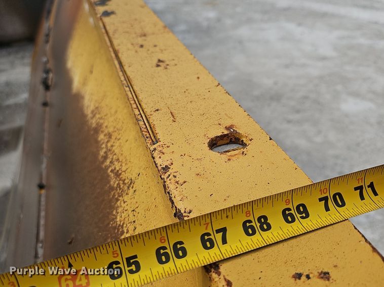 image for item NX9160 2012 IROCK 522T screening plant