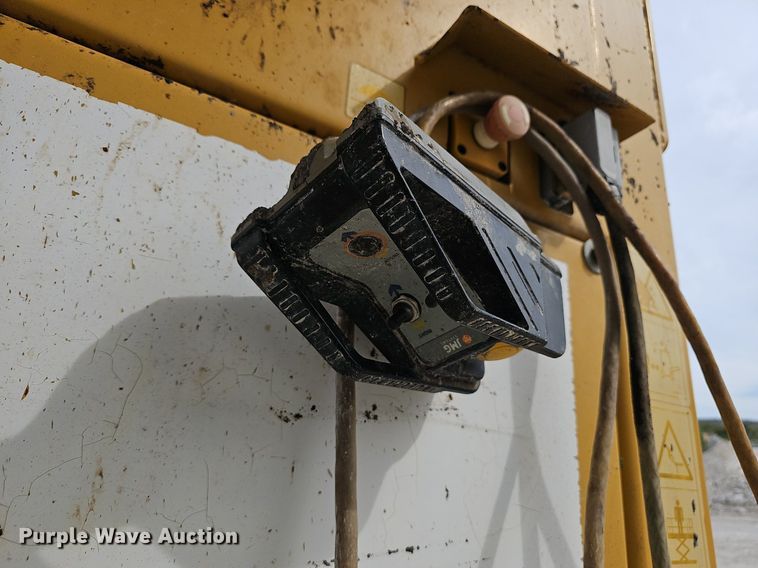 image for item NX9160 2012 IROCK 522T screening plant