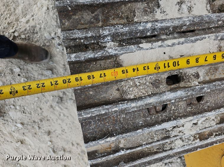 image for item NX9160 2012 IROCK 522T screening plant