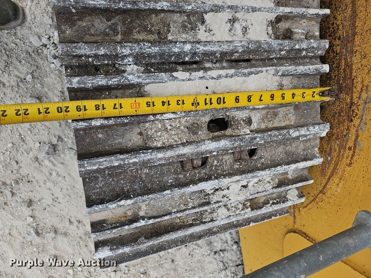 image for item NX9160 2012 IROCK 522T screening plant