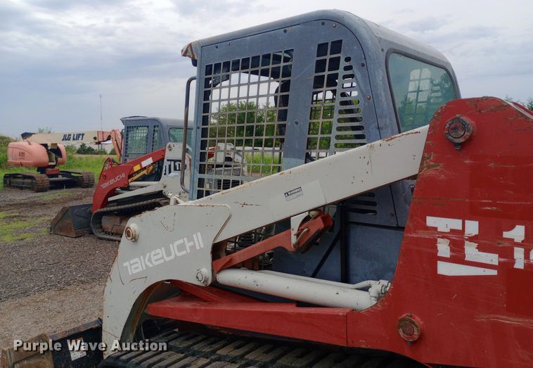 image for item NY9333 Takeuchi TL140 tracked skid steer loader