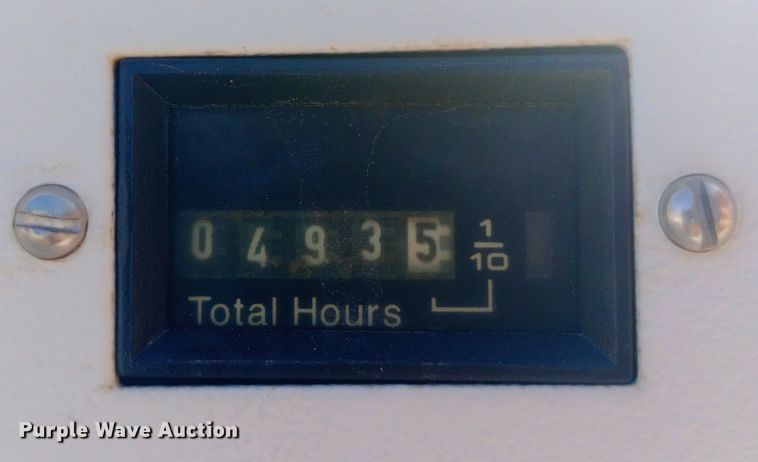 image for item NY9468 2008 Ford F650 Super Duty Crew Cab fuel/ lube truck