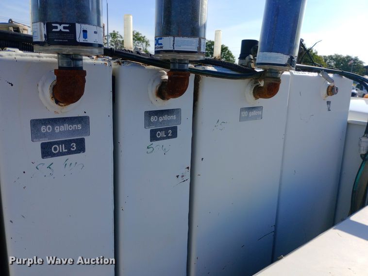 image for item NY9468 2008 Ford F650 Super Duty Crew Cab fuel/ lube truck