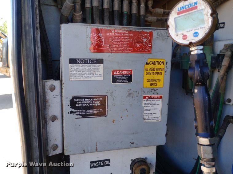 image for item NY9468 2008 Ford F650 Super Duty Crew Cab fuel/ lube truck