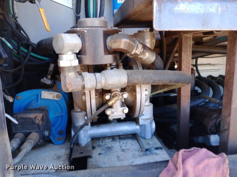 image for item NY9468 2008 Ford F650 Super Duty Crew Cab fuel/ lube truck