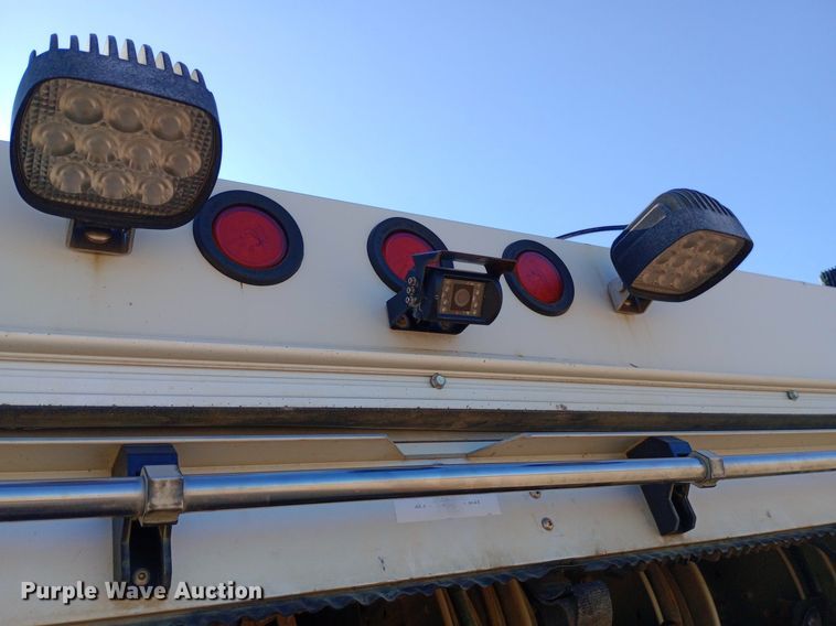 image for item NY9468 2008 Ford F650 Super Duty Crew Cab fuel/ lube truck