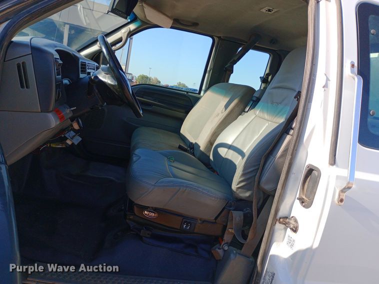 image for item NY9468 2008 Ford F650 Super Duty Crew Cab fuel/ lube truck