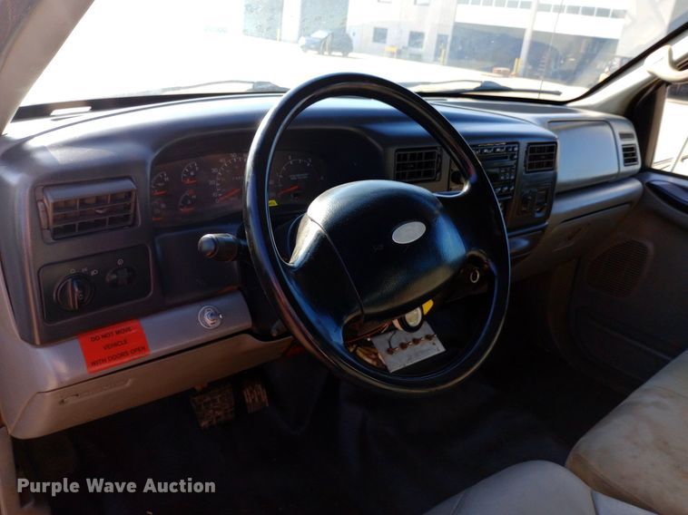 image for item NY9468 2008 Ford F650 Super Duty Crew Cab fuel/ lube truck