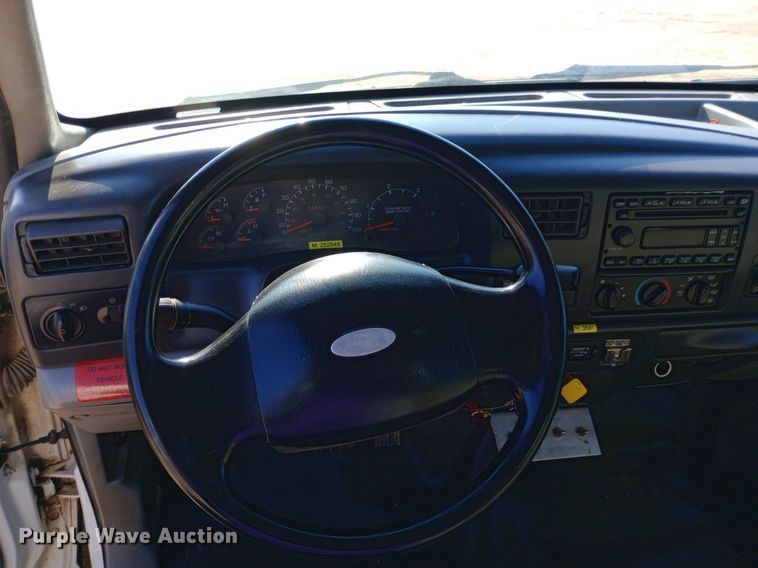 image for item NY9468 2008 Ford F650 Super Duty Crew Cab fuel/ lube truck