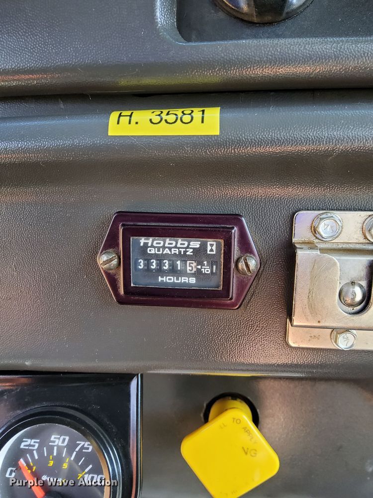 image for item NY9468 2008 Ford F650 Super Duty Crew Cab fuel/ lube truck